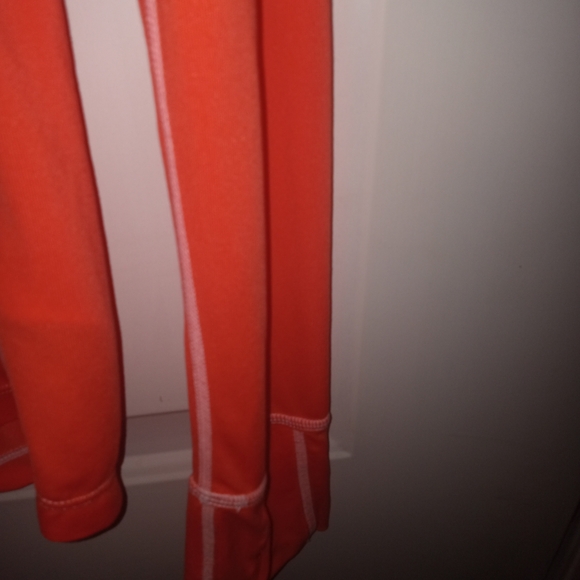 Mountain HardWear Women's Orange Long Sleeve Shirt  Medium 1/2 Zip , Like New 🧡 - Picture 6 of 13